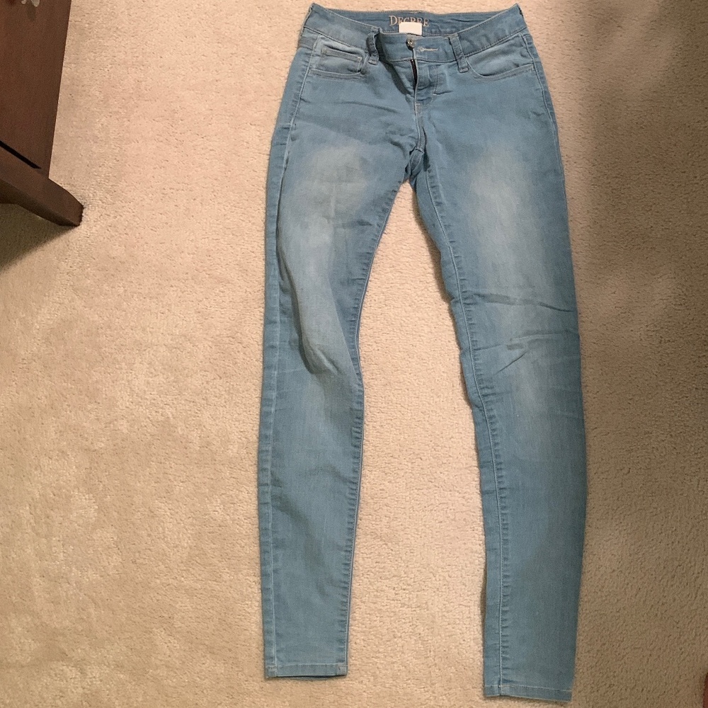 Light Wash Blue Skinny Jeans NO rips